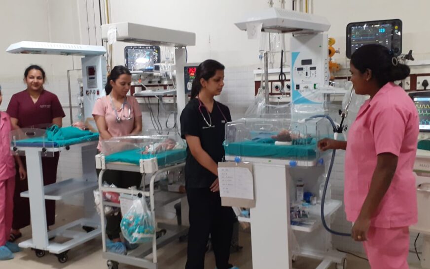 के.डी. हॉस्पिटल में महिला ने दिया एक साथ तीनों बच्चों को जन्म, एनआईसीयू में विशेषज्ञ चिकित्सक कर रहे नवजात शिशुओं की निगरानी