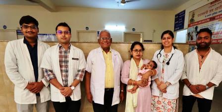 के.डी. हॉस्पिटल में हुई एक माह की बच्ची के गुर्दे की सर्जरी, विशेषज्ञ शिशु शल्य डॉ. श्याम बिहारी शर्मा का प्रयास सफल