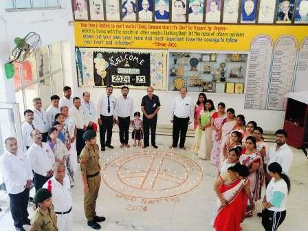 सेकसरिया सुशीला देवी पब्लिक स्कूल में अंतरराष्ट्रीय शांति दिवस पर बच्चों ने दिया विश्व शांति का संदेश