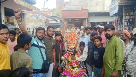 हसायन : शारदीय नवरात्रि में श्री रामलीला महोत्सव कमेटी ने निकाली महामाई महाकाली की शोभायात्रा