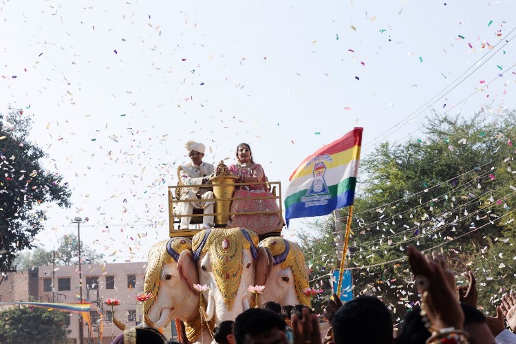 धूमधाम से मना शान्तिनाथ भगवान का जन्मकल्याणक महोत्सव, हजारों श्रद्धालुओं ने किया प्रभु का जन्माभिषेक, तीर्थधाम चिदायतन प्रतिष्ठा महा-महोत्सव के तीसरे दिन हुआ शान्तिनाथ भगवान का जन्म