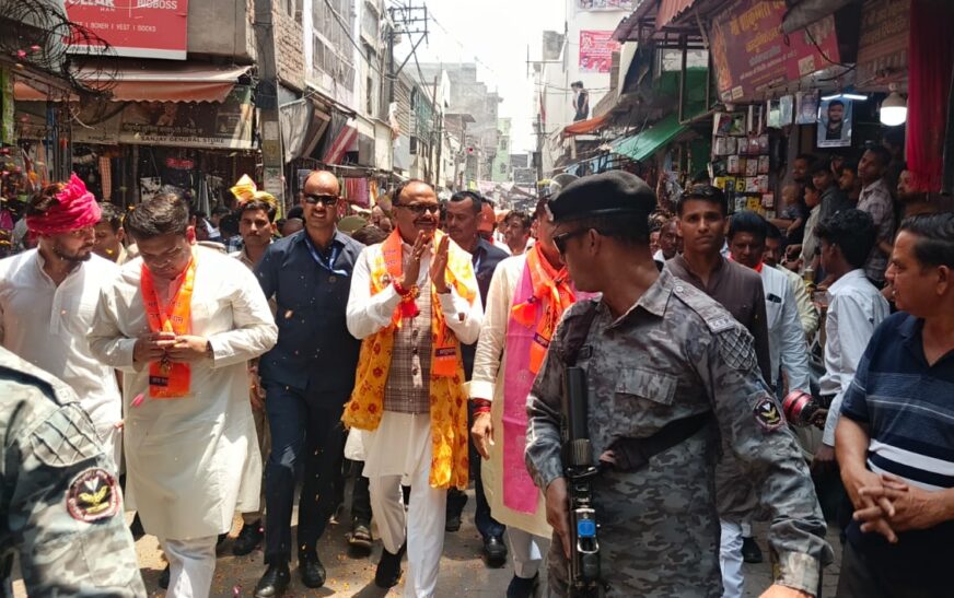 सासनी में भगवान परशुराम जन्मोत्सव पर हवन, दुग्धाभिषेक और भव्य शौर्य यात्रा, उप मुख्यमंत्री ब्रजेश पाठक रहे मुख्य अतिथि