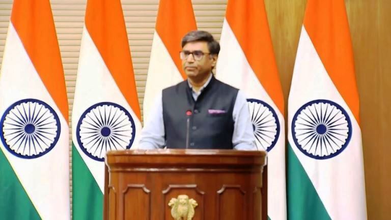 भारत-पाकिस्तान के बीच रुका युद्ध, दोनों देश युद्धविराम पर सहमत, पाकिस्तान की पहल पर तैयार हुआ भारत, विदेश सचिव विक्रम मिसरी ने किया ऐलान, कहा – अब यदि पाकिस्तान की तरफ से आतंकी हमला हुआ तो इसे युद्ध की कार्रवाई माना जाएगा