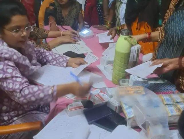 प्रधानमंत्री सुरक्षित मातृत्व दिवस पर हुई गर्भवतियों की जांच, अल्ट्रासाउंड के लिए महिलाओं को हाथरस जाना पड़ा