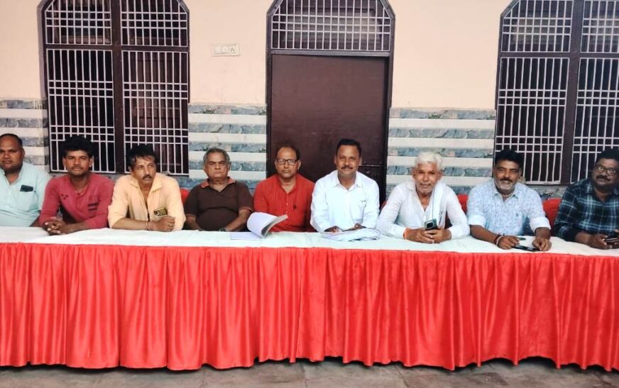 हाथरस में जिला टेंट, लाइट, केटर्स, फूल एवं साउंड व्यापारी एसोसिएशन ने चुनाव से संबंधित झूठी खबरों का कड़ा खंडन किया