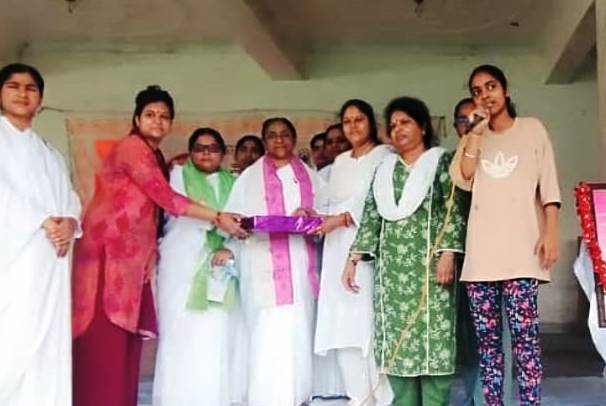 जायंट्स ग्रुप ऑफ़ हाथरस गूंज ने हर्षोल्लास से मनाया अंतर्राष्ट्रीय योग दिवस
