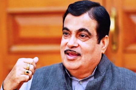 दोपहिया वाहनों पर नहीं लगेगा टोल टैक्स, केंद्रीय मंत्री नितिन गडकरी ने किया भ्रामक खबरों का खंडन