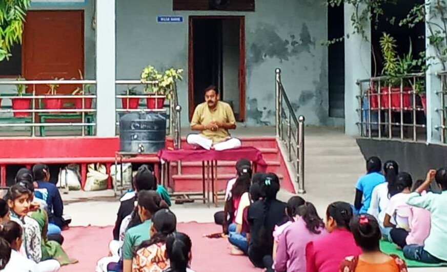 एबीवीपी का छात्रा व्यक्तित्व विकास शिविर का आयोजन जारी, योगा से लेकर नृत्य तक मिल रहा प्रशिक्षण
