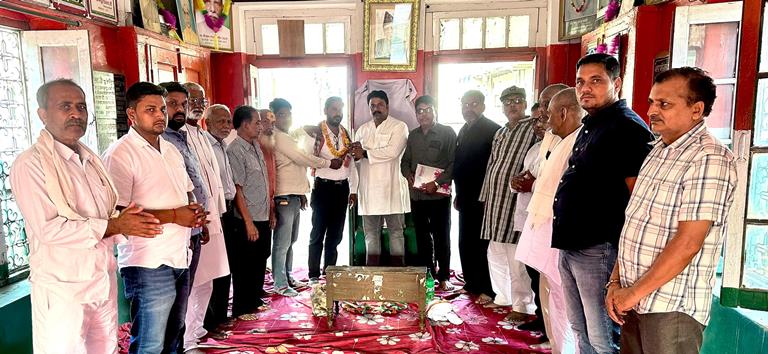 हाथरस में कांग्रेस की मासिक बैठक सम्पन्न, संगठन सृजन अभियान को समयबद्ध तरीके से पूरा करने पर जोर