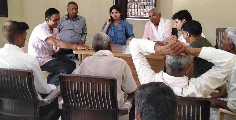 मुरसान : ग्राम चौपाल में आई राशन न मिलने की शिकायत