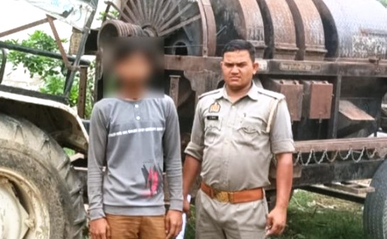 थाना हसायन पुलिस ने चोरी की घटना का किया खुलासा, अभियुक्त गिरफ्तार, चोरी हुआ थ्रेसर और ट्रैक्टर बरामद