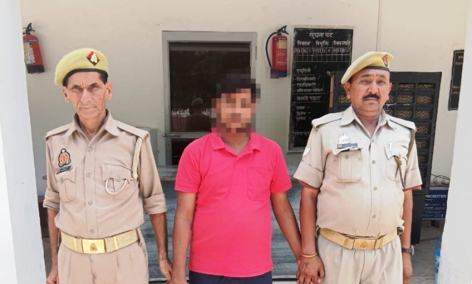 सहपऊ पुलिस ने अवैध देशी शराब के साथ गिरफ्तार एक दबोचा