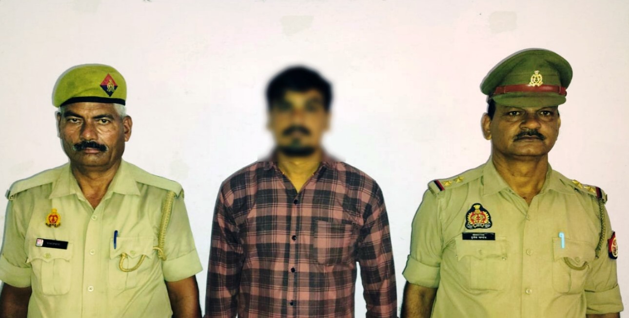 एक ही ज़मीन को तीन लोगों को बेचा, हाथरस पुलिस ने करोड़ों की ठगी करने वाला शातिर दबोचा, कई गंभीर मामलों में पहले भी जा चुका है जेल