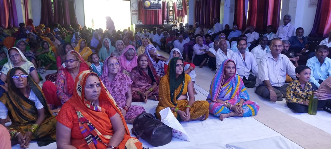 कृपाल आश्रम में आयोजित हुआ साप्ताहिक आध्यात्मिक सत्संग, भजन-ध्यान व चिकित्सा सेवा का भी हुआ आयोजन