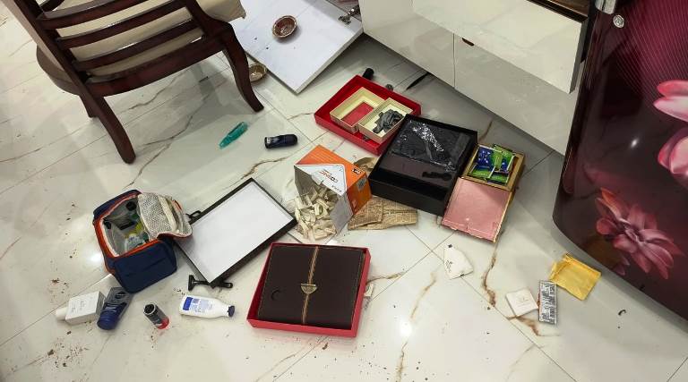 बंद मकान को बदमाशों ने बनाया निशाना, ठेकेदार के मकान में लाखों रूपये की चोरी, सीसीटीवी में कैद हुए नकाबपोश बदमाश