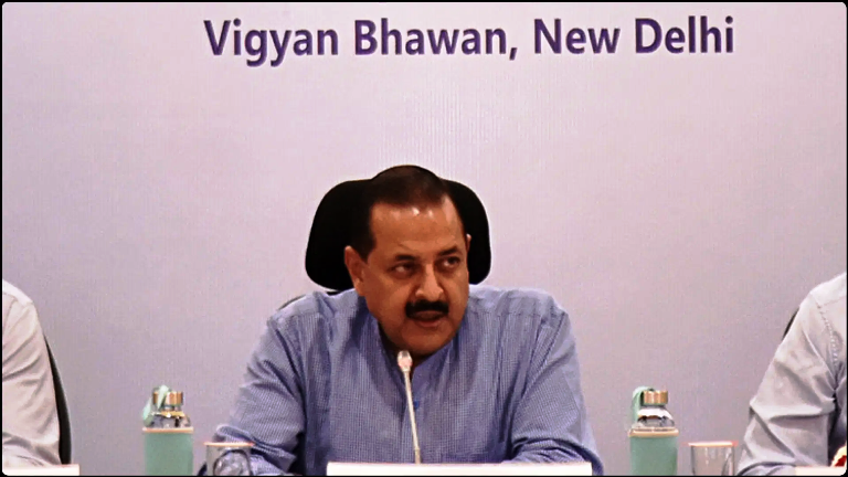 केंद्र सरकार का बड़ा फैसला, अब कर्मचारियों की सर्विस बुक होगी डिजिटल, ई-एचआरएमएस 2.0 पर होगी अपडेट, विभागों में कागजी लेखा-जोखा खत्म करने की कवायद