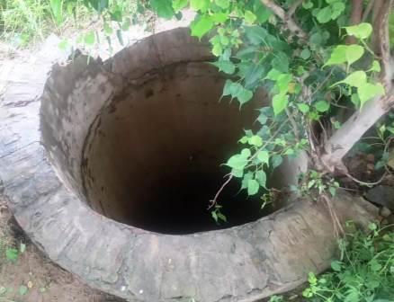 कुएं में मिला चार दिन से लापता युवक का शव, पुलिस ने पोस्टमार्टम के लिए भेजा शव, 27 को घर से हुआ था लापता, 28 को थाना में दर्ज कराई थी गुमशुदगी
