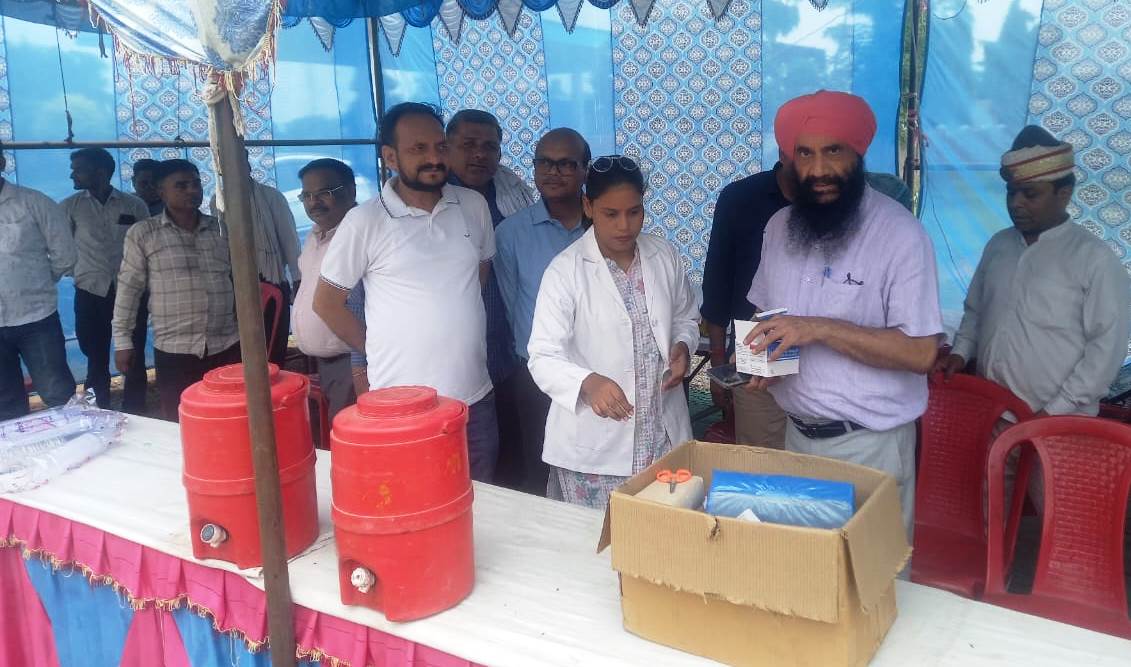 मुख्य चिकित्सा अधिकारी ने कांवड़ शिविरों और स्वास्थ्य केंद्रों का किया औचक निरीक्षण, दिए कई अहम निर्देश