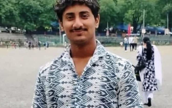 सड़क हादसे के पांच दिन बाद भी नहीं हुई आरोपी की गिरफ्तारी, आगरा रोड पर कार की टक्कर से हुई थी बाइक सवार युवक की मौत, ट्विटर पर डीजीपी और सीएम से लगाई गुहार, फिर भी नहीं मिला न्याय