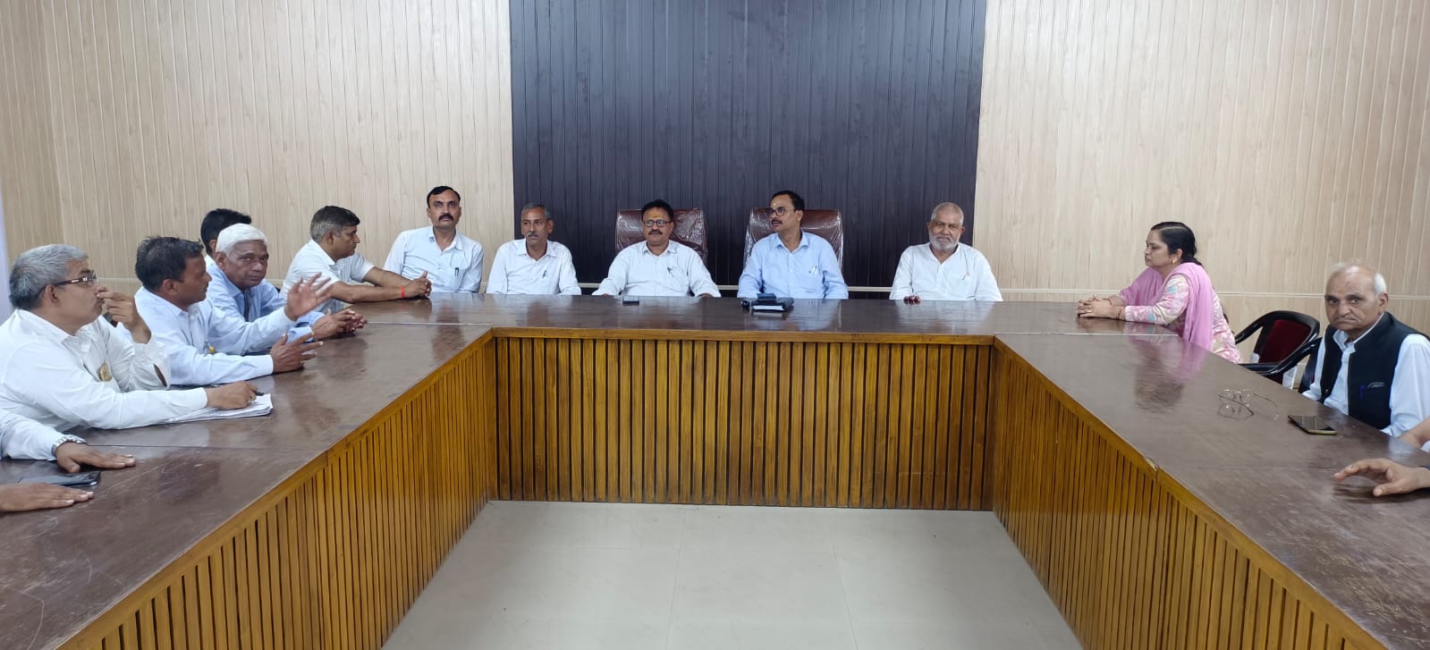 रेवेन्यू बार ने किया तहसीलदार का स्वागत, न्यायिक सहयोग का दिया आश्वासन