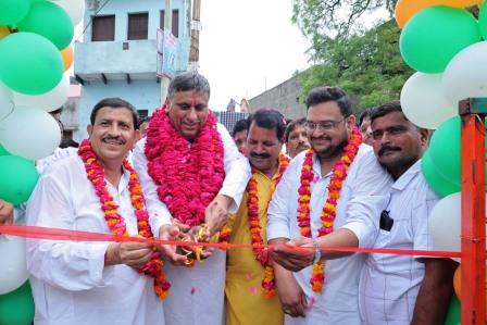 मुरसान में ओपन जिम का विधायक प्रदीप चौधरी ने किया लोकार्पण