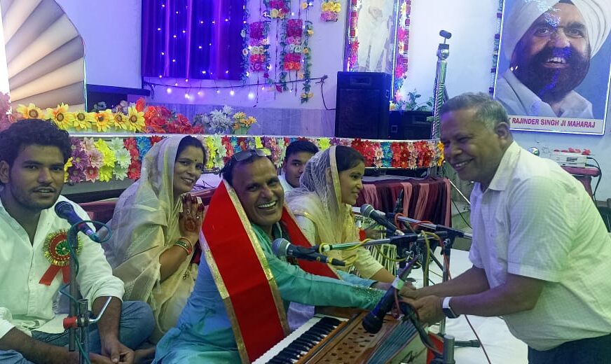 सावन कृपाल आश्रम में 22वां साप्ताहिक सत्संग आयोजित