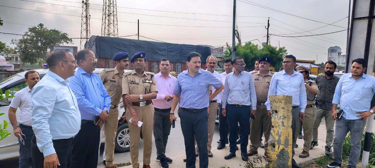 श्रावण मास कांवड़ यात्रा को लेकर डीएम-एसपी ने किया स्थलीय निरीक्षण, व्यवस्था चुस्त-दुरुस्त करने के निर्देश