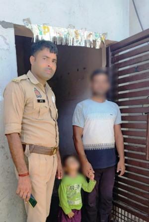 पुलिस की तत्परता से लापता बच्चा 2 घंटे में मिला, परिजनों ने जताया हाथरस पुलिस का आभार