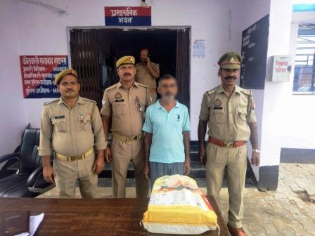 दो अभियुक्त गिरफ्तार, अवैध देशी शराब बरामद