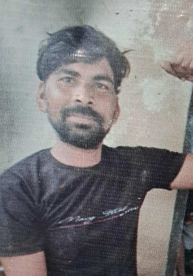 हाथरस में सड़क हादसे के दौरान एक कांवड़िये की मौत, मथुरा-बरेली हाईवे पर सोरों से डांक कांवड़ लेकर लौटते समय हुआ हादसा, एक गंभीर रूप से घायल