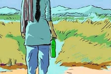 शौचालय बने पर संस्कार नहीं बदले, खुले में शौच अब भी जारी, सासनी में इज्जत घरों की बदहाल हकीकत, स्वच्छता अभियान पर उठे सवाल