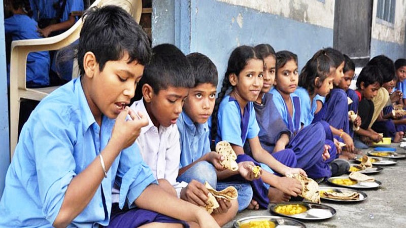 आँगनवाड़ी केन्द्रों पर बच्चों को गरम भोजन देने की तैयारी तेज, हॉट कुक योजना के लिए बर्तनों की खरीद हेतु टेंडर जारी