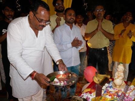 कृष्ण जन्मोत्सव में मंगलायतन विश्वविद्यालय के विद्यार्थियों में दिखी भक्ति व आनंद की तरंग