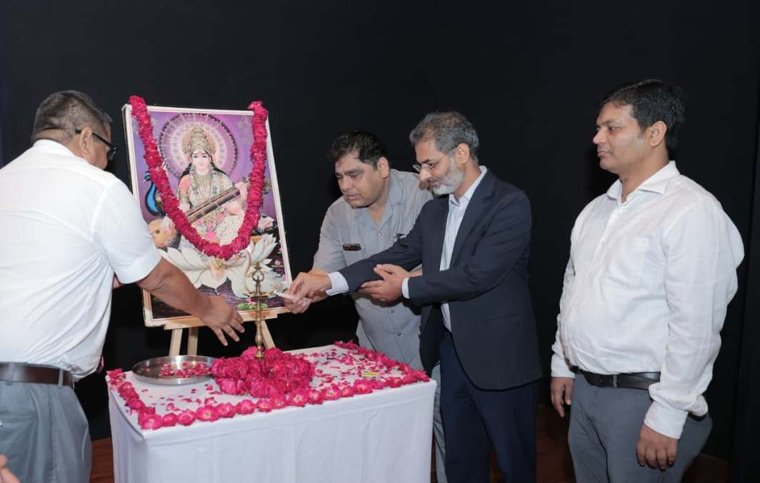 भावी शल्य चिकित्सकों को दी रेट्रोग्रेड इंट्रारेनल सर्जरी की जानकारी, के.डी. हॉस्पिटल में सतत चिकित्सा शिक्षा पर कार्यक्रम आयोजित, विशेषज्ञ यूरोलॉजिस्टों ने साझा किए आरआईआरएस पर अपने विचार