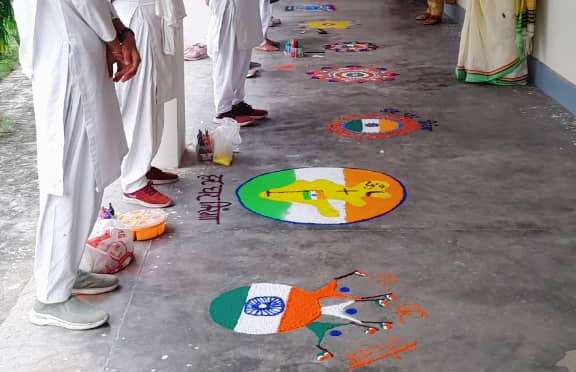 आरडी कॉलेज में रंगोली प्रतियोगिता का हुआ आयोजन