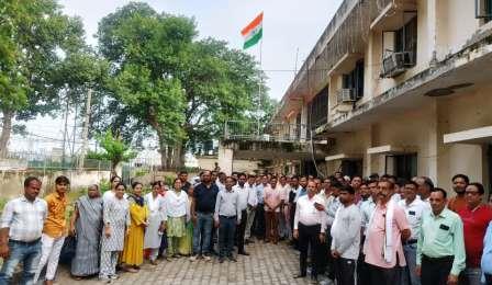विद्युत वितरण मंडल कार्यालय में स्वतंत्रता दिवस धूमधाम से मनाया