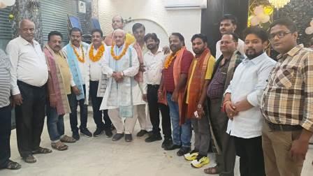 हाथरस में पश्चिमी उत्तर प्रदेश संयुक्त उद्योग व्यापार मंडल की वार्षिक समीक्षा बैठक सम्पन्न, नई कार्यकारिणी का हुआ गठन