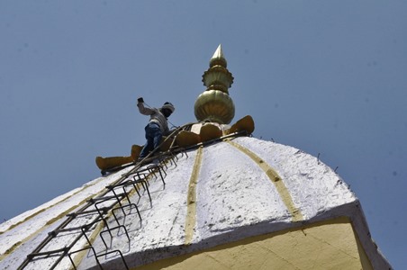 श्री दाऊजी महाराज मेले की तैयारियां तेज, मंदिर से लेकर पंडाल तक सजावट में तेजी, दीवारों पर रंग-बिरंगी आकृतियां और मंदिर की रंगाई-पुताई से सजेगा मेला परिसर