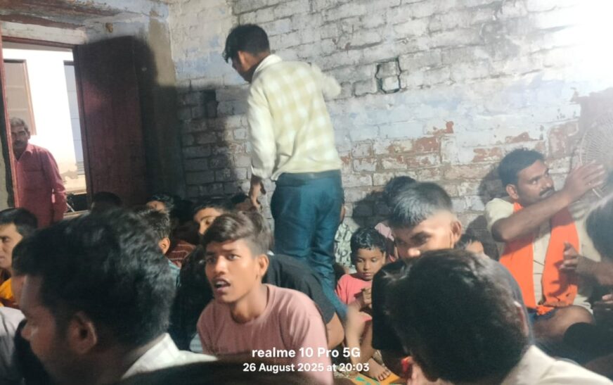 पुरदिलनगर : विश्व हिंदू परिषद व बजरंग दल द्वारा हनुमान चालीसा पाठ का आयोजन किया