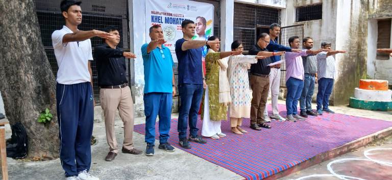 सरस्वती महाविद्यालय में स्किपिंग रोप और निबंध प्रतियोगिता आयोजित