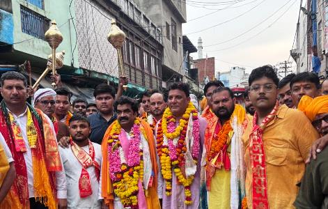 दाऊजी मेले में अखिल भारतीय विराट कुश्ती दंगल का आगाज़, अटल टाल बगीची से परंपरा अनुसार निकली हनुमान जी की शोभायात्रा, पूरे शहर में पुष्पवर्षा से हुआ स्वागत