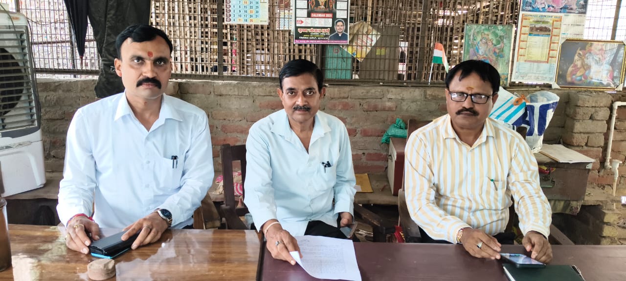 ग्रामीण इलाकों में जमीन की वास्तविक कीमत कम, फिर भी सर्किल रेट ज्यादा, सर्किल रेट में हर साल 10-25% वृद्धि न्यायसंगत नहीं, हाथरस देहात व शहरी क्षेत्रों में समान रेट लागू करना अनुचित
