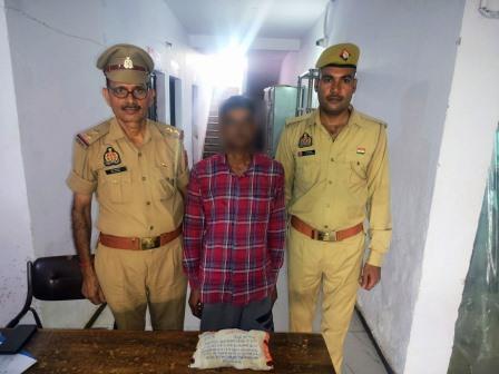 सादाबाद पुलिस की बड़ी कार्रवाई, अवैध तमंचा व कारतूस संग एक अभियुक्त गिरफ्तार
