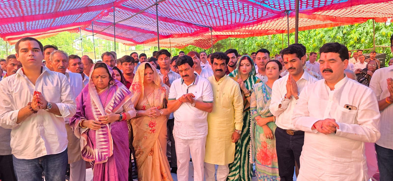 पूर्व मंत्री रामवीर उपाध्याय की तृतीय पुण्यतिथि पर आयोजित कार्यक्रम में उमड़ा जनसैलाब, समर्थकों की आँखें नम, क्षेत्रीय राजनीति में महसूस हुई बड़ी कमी