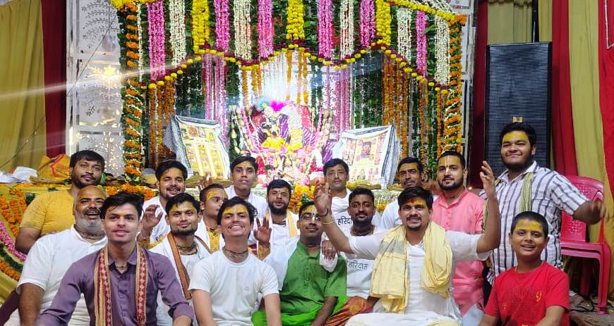 हाथरस में धूमधाम से मनाया गया श्री स्वामी हरिदास देव जी महाराज का अवतरण दिवस