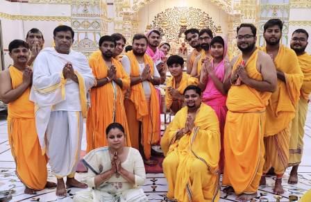 सासनी : दिगंबर जैन मंदिर में धूमधाम से मनाया अनंत चतुर्दशी पर्व