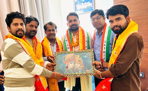 पार्टी के दूत बनकर हाथरस में संगठन की नब्ज टटोलने आये उत्तर प्रदेश काँग्रेस कमेटी के प्रवक्ता