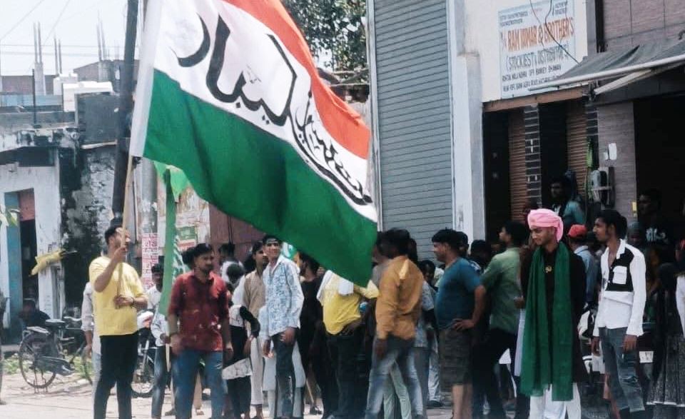 हाथरस में राष्ट्रीय ध्वज अपमान मामले में दो को जेल भेजा