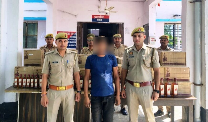 सादाबाद पुलिस की बड़ी कार्रवाई, 39 पेटी अवैध अंग्रेजी शराब सहित तस्कर गिरफ्तार, हरियाणा से शराब लाकर बिहार में करता था सप्लाई, सादाबाद-मथुरा बॉर्डर पर चेकिंग के दौरान कंटेनर से बरामद हुई शराब