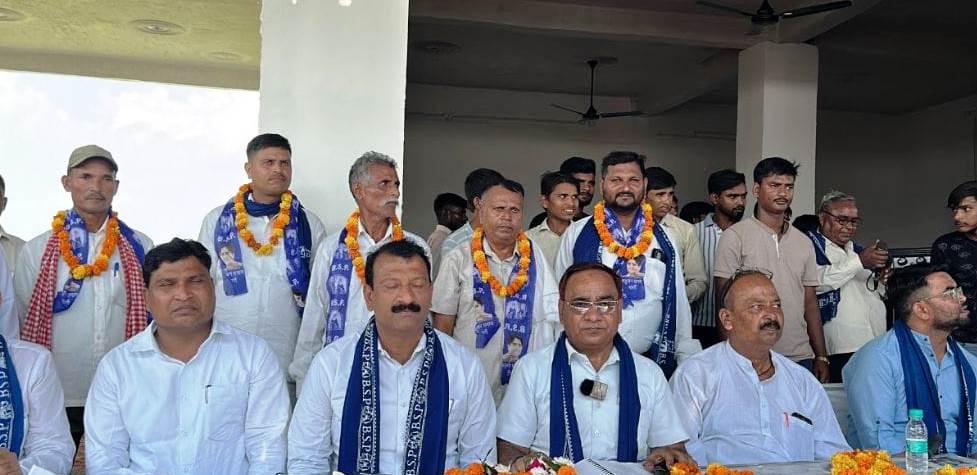 सिकंदराराऊ के गांव बिलार में बहुजन समाज पार्टी की सदस्यता बैठक संपन्न, कई वरिष्ठ नेताओं ने पार्टी का दामन थामा